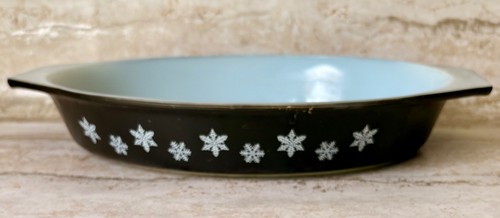 Pyrex black snowflake oval - black,