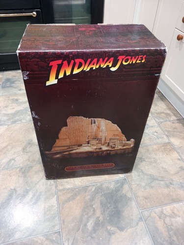 Sideshow indiana jones - sideshow, –