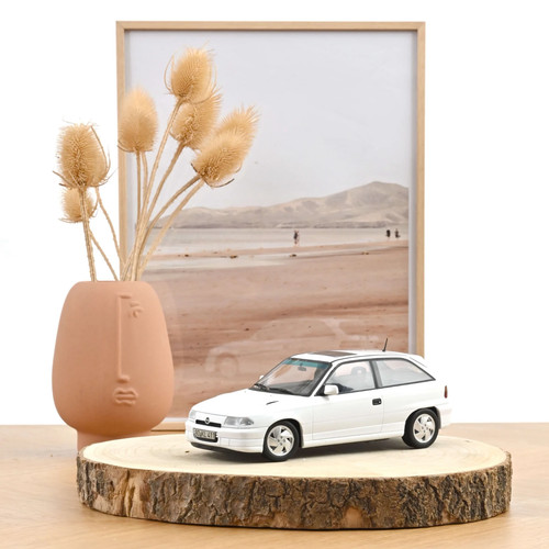Norev scale diecast - norev, 1/18