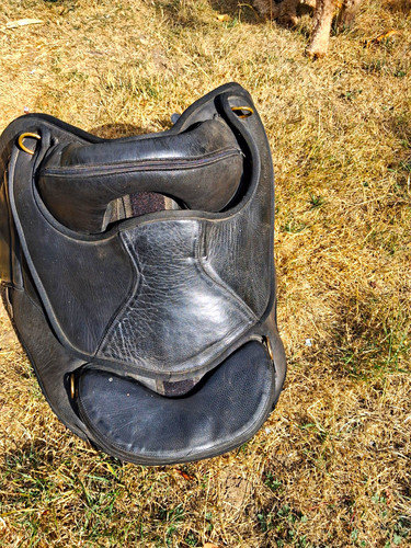 Treeless horse saddle - treeless,