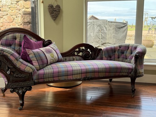 Antique chaise longue - chaise,