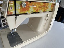 Vintage 1972 Singer Starlet