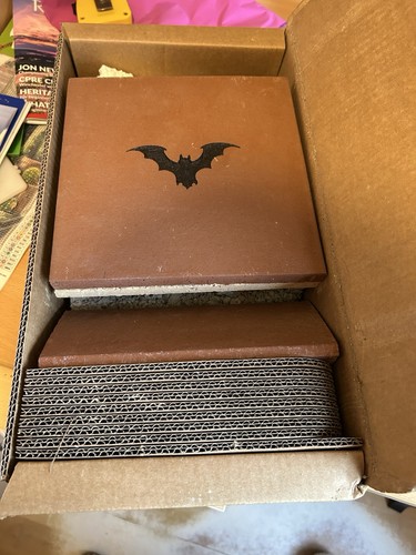 Ibstock enclosed bat box - enclosed, c