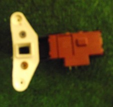  Washing Machine SERVIS M3025W