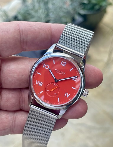 Nomos glashütte club - club, campus