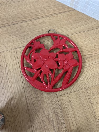 Vintage cast iron - cast, red
