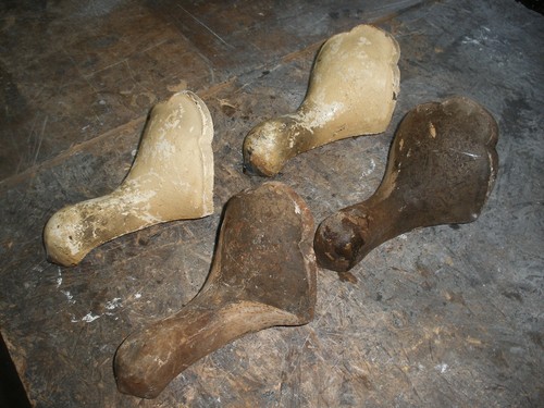 Set reclaimed cast - of,