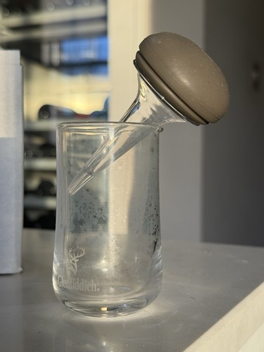 Glass whisky water dropper - whisky, jug