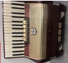 Weltmeister Worldmaster Piano Accordion 80 Bass 34 Treble Key 5 Register Coupler