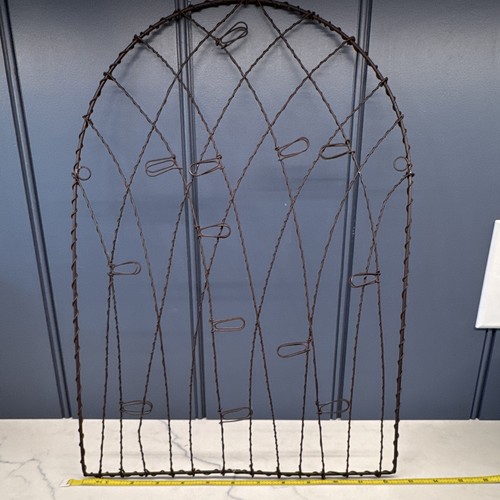 Metal wall mounted - metal, vertical