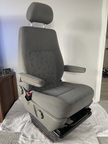 T6 front passenger - t5,