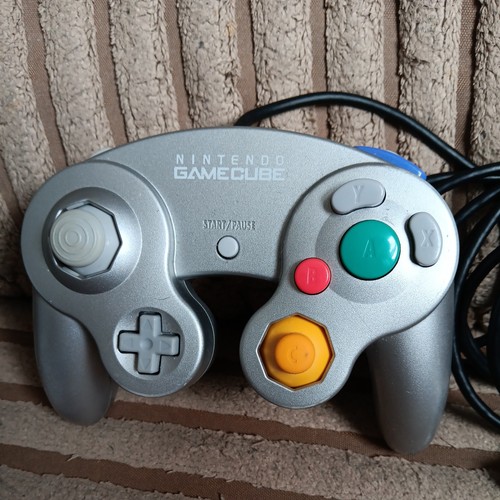 Official nintendo gamecube - official,