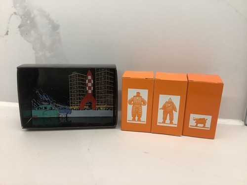 Tin micro figure moon - tin,