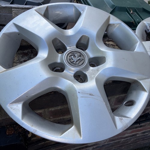 Zafira wheel trims - trims, 2