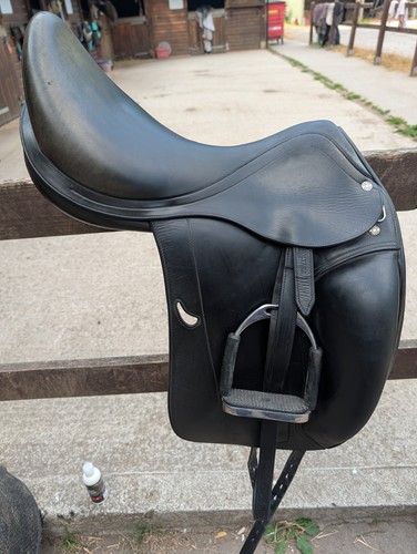 Equipe dressage saddle - saddle, +2