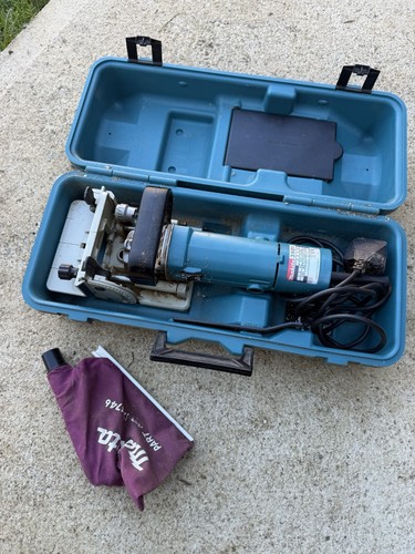Makita 3901 biscuit jointer - biscuit,
