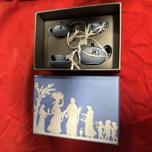 Wedgwood cameo blue - wedgwood,