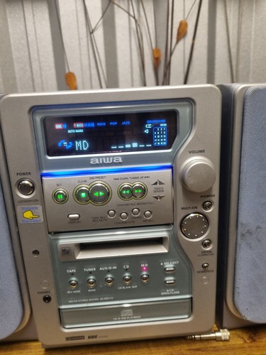 Aiwa minidisc tape player - aiwa,