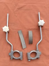 Aluminum screen mounts Vespa