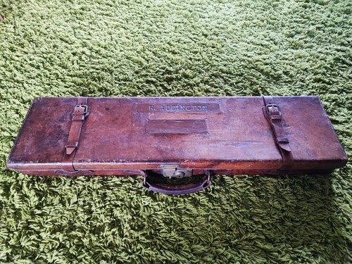 Fine antique hard leather - antique, gun
