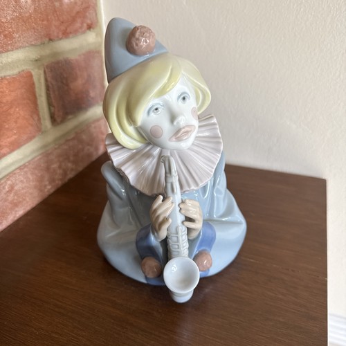 Lladro sad note clown - sad,