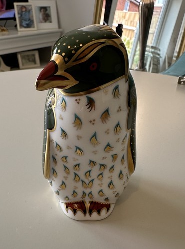 Royal crown derby - -, rockhopper