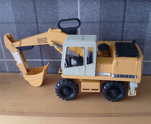 Vintage bruder liebherr 912 - vintage,