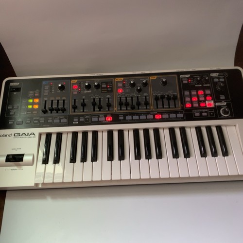 Roland gaia virtual - sh-01,