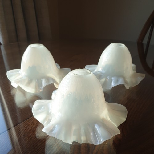 Vintage milk glass ruffled - 3,
