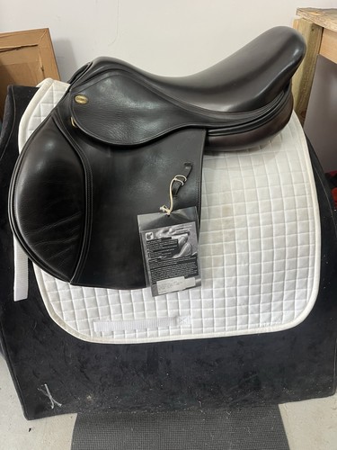 Harry dabbs paris - jump, saddle