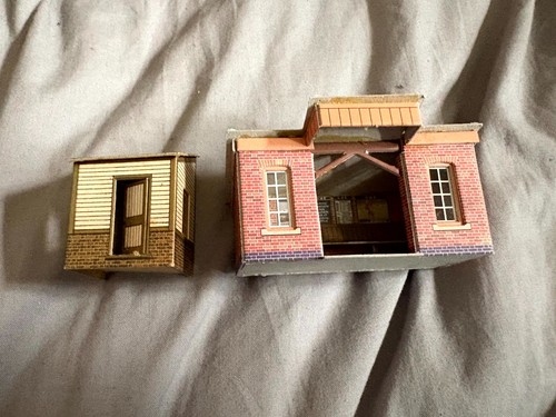 Railway model buildings - 3x,