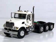 Mack Granite 8x4 in white, WSI