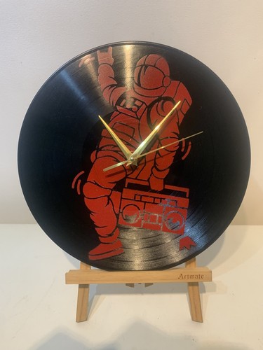 Iconic banksy inspired hand - iconic,