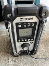Makita DMR102 Job Site AM/FM