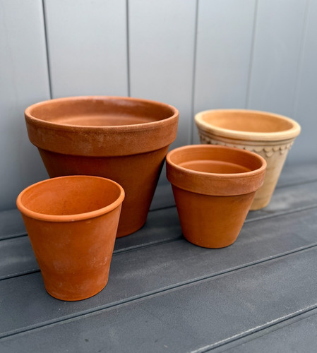 Vintage terracotta pots - pots, mixed