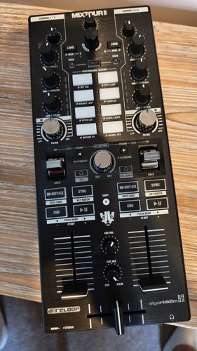 Reloop mixtour pro - pro, dj