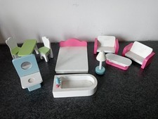 (695) Job Lot Painted Wooden