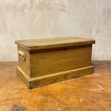 VINTAGE VICTORIAN PINE WOODEN