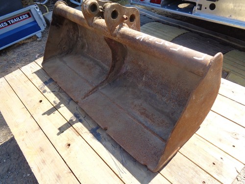 900mm excavator ditching - 900mm,