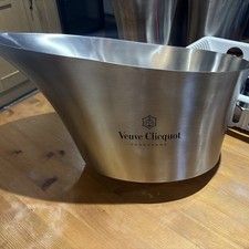 Veuve clicquot champagne large - veuve,