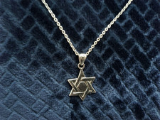 STAR OF DAVID NECKLACE