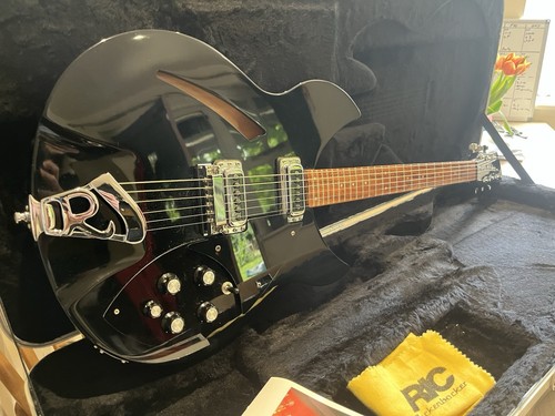 Rickenbacker 330 jetglo 2010 - rickenbacker,