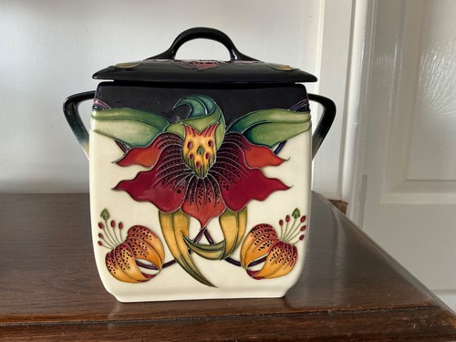 Moorcroft anna lily - moorcroft, biscuit