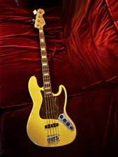 Fender Jazz Bass Deluxe Series