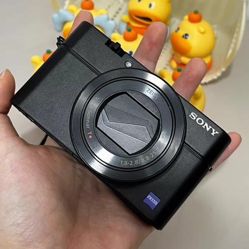 New sony cyber shot - new,