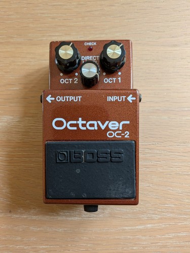 Boss octaver black - oc-2, label