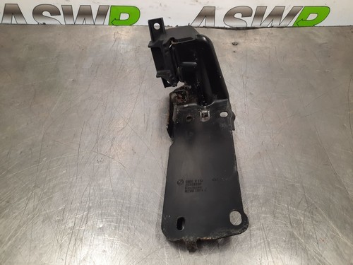 Bmw radiator support bracket - support,