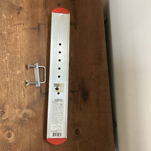 Extension ladder leg - ladder, leveler