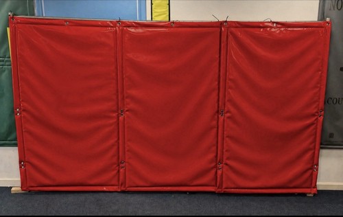 Acoustic sound barrier - , heras