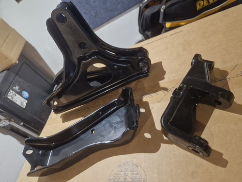 Honda engine brackets - honda,